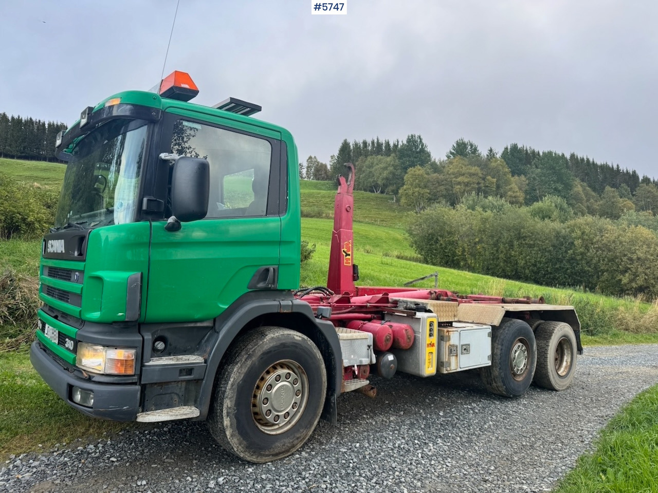 1998 Scania 94D 310 Hook‑truck - Camion ampliroll: photos 3 1998 Scania 94D 310 Hook‑truck - Camion ampliroll: photos 3