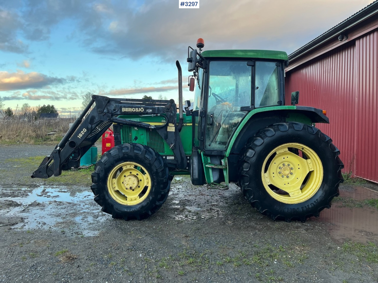 1999 John Deere 6210 SE with Front Loader - Tracteur agricole: photos 2 1999 John Deere 6210 SE with Front Loader - Tracteur agricole: photos 2