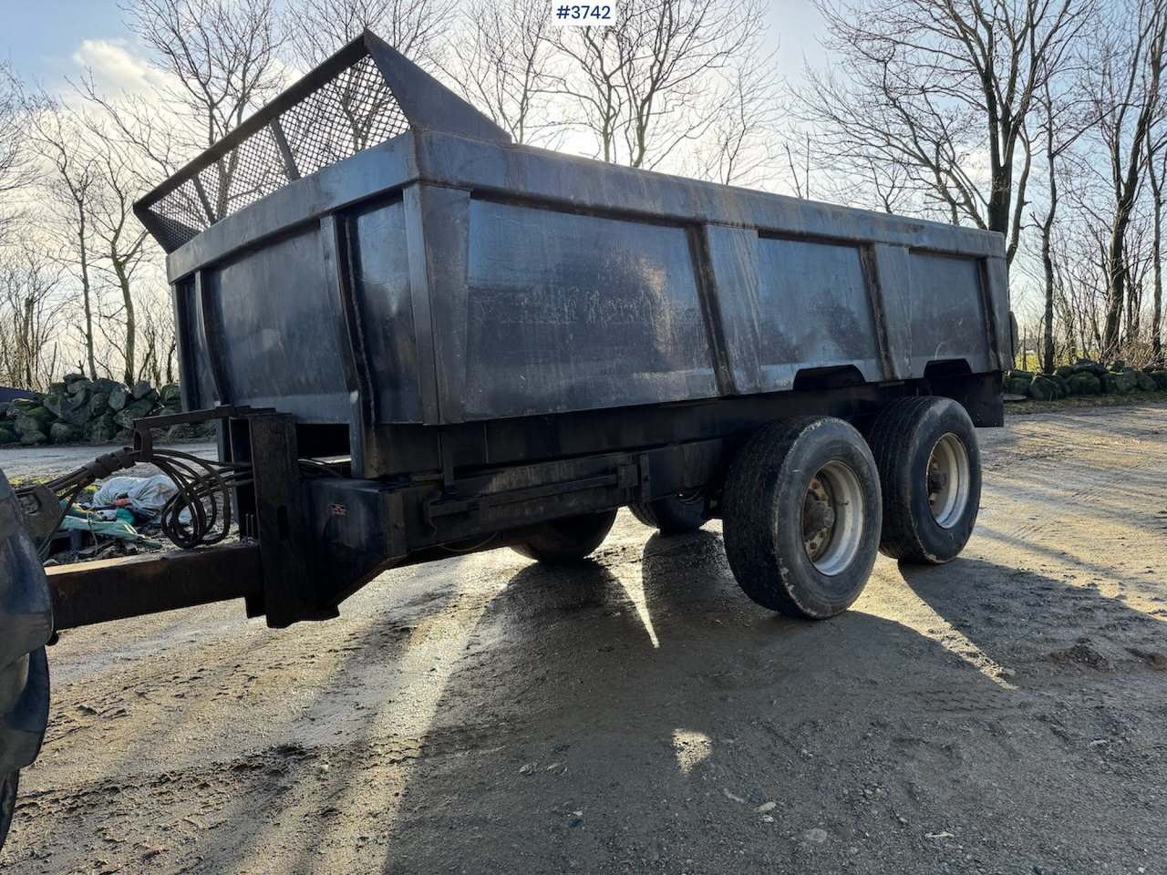 2003 Sele Weld 16 Dumper trailer. - Benne agricole: photos 2 2003 Sele Weld 16 Dumper trailer. - Benne agricole: photos 2