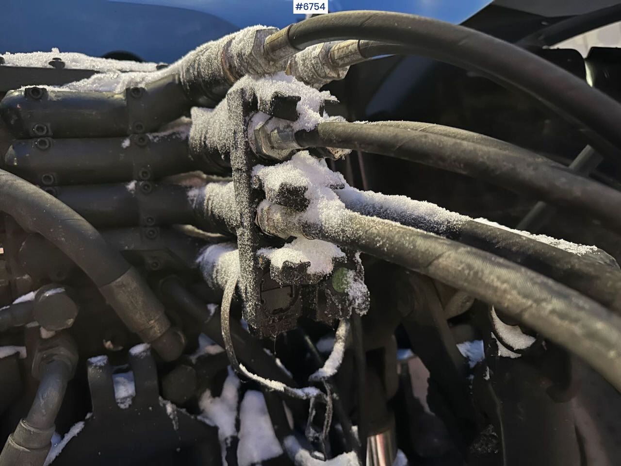 Tracteur agricole 2004 New Holland TS115A 4x4 w/ Front loader, bucket, grading bucket and snow blower.: photos 35