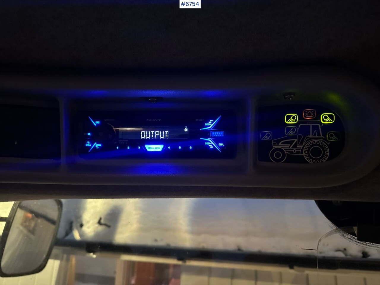 Tracteur agricole 2004 New Holland TS115A 4x4 w/ Front loader, bucket, grading bucket and snow blower.: photos 23