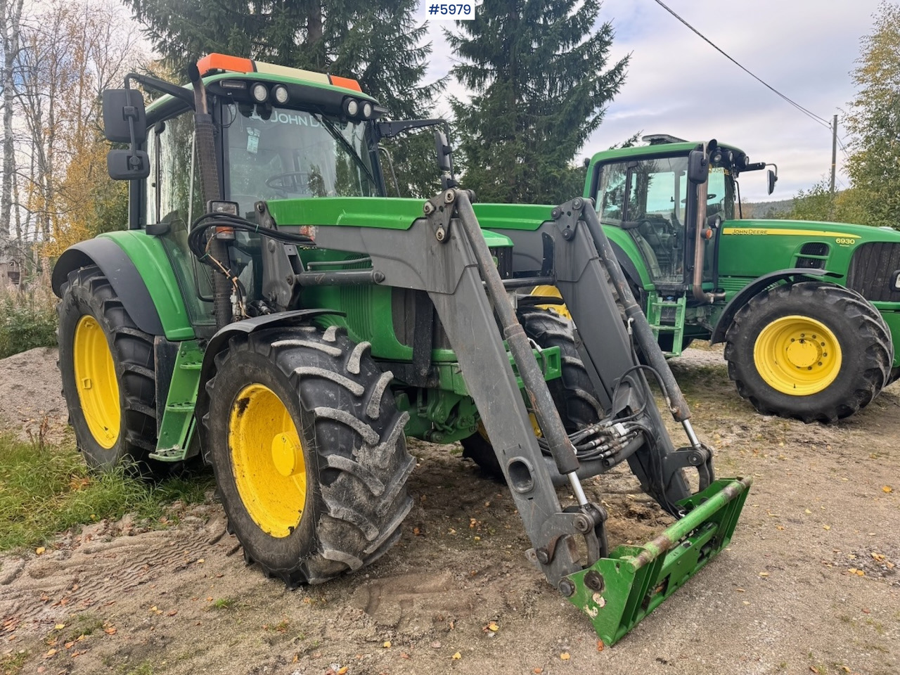 2005 John Deere 6420 with Front Loader - Tracteur agricole: photos 1 2005 John Deere 6420 with Front Loader - Tracteur agricole: photos 1