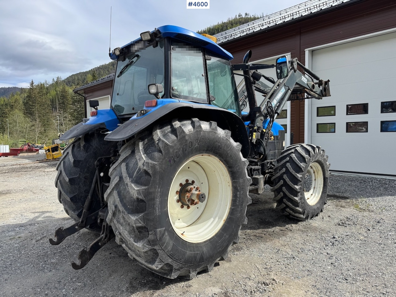 2005 New Holland TM190 w/front loader - Tracteur agricole: photos 3 2005 New Holland TM190 w/front loader - Tracteur agricole: photos 3