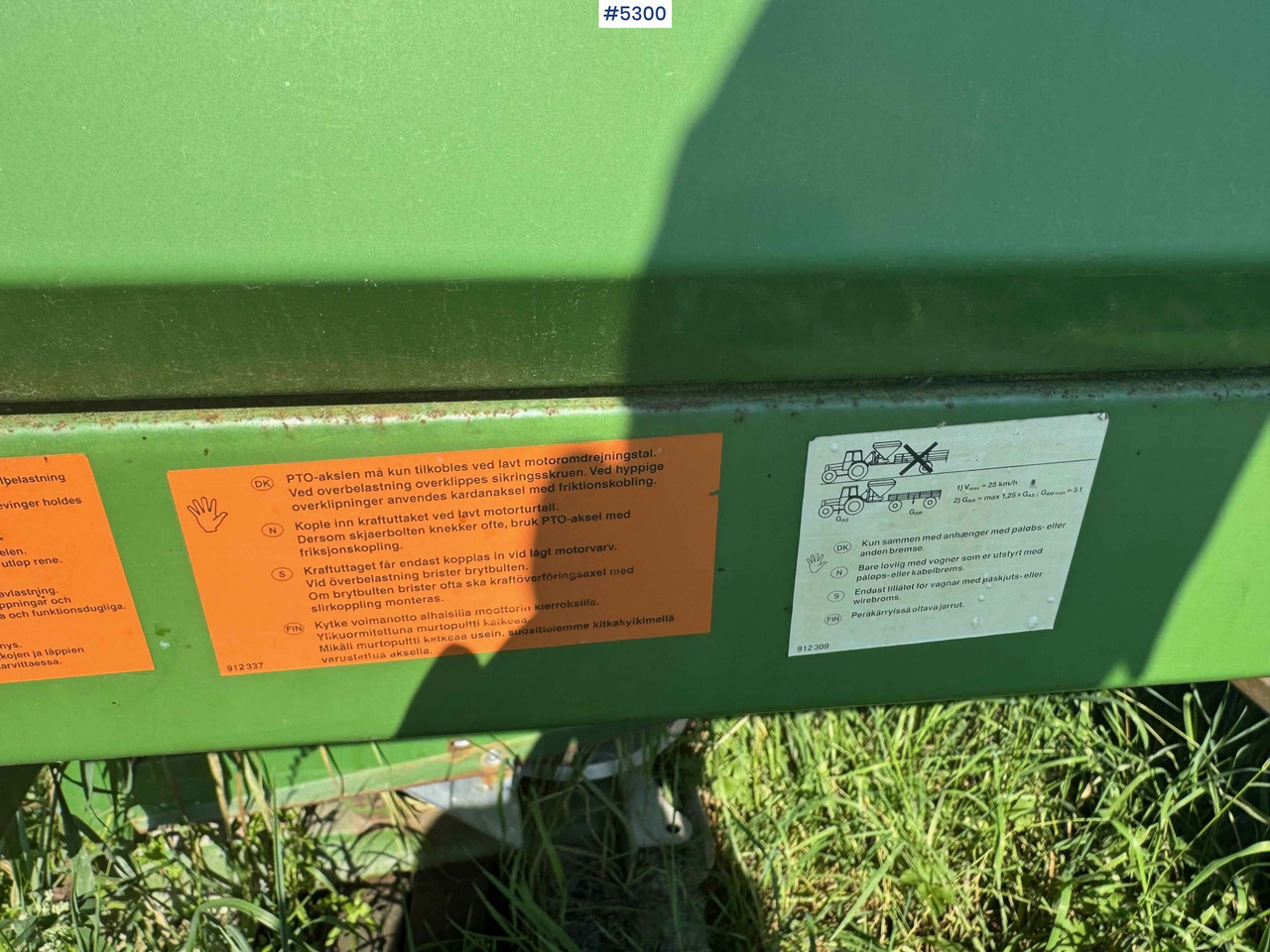 Distributeur d'engrais 2006 Amazone ZA-X Perfect S 350 fertilizer spreader: photos 10 Distributeur d'engrais 2006 Amazone ZA-X Perfect S 350 fertilizer spreader: photos 10