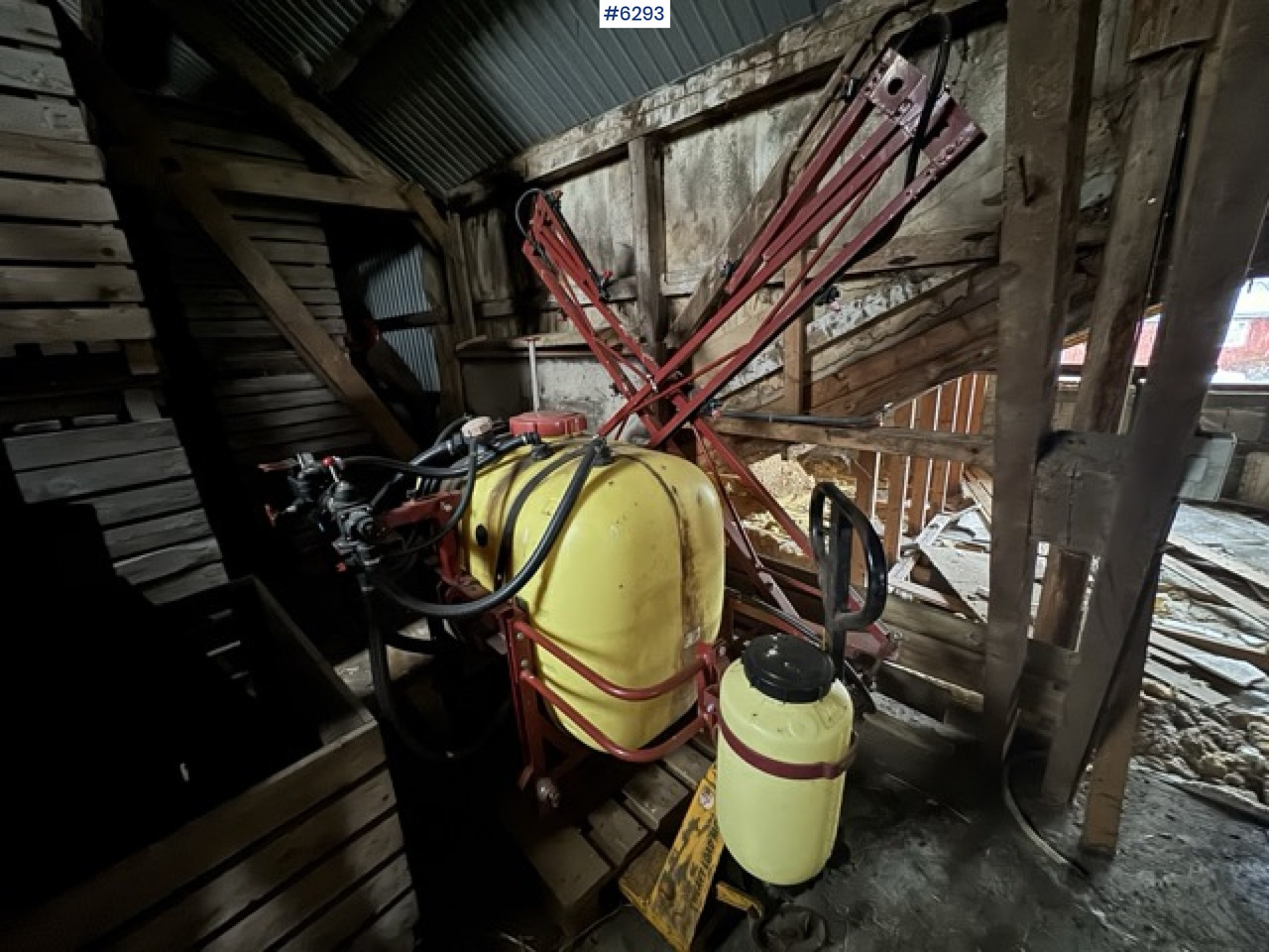 2006 Field Sprayer with 400-Liter Tank - Pulvérisateur: photos 2 2006 Field Sprayer with 400-Liter Tank - Pulvérisateur: photos 2