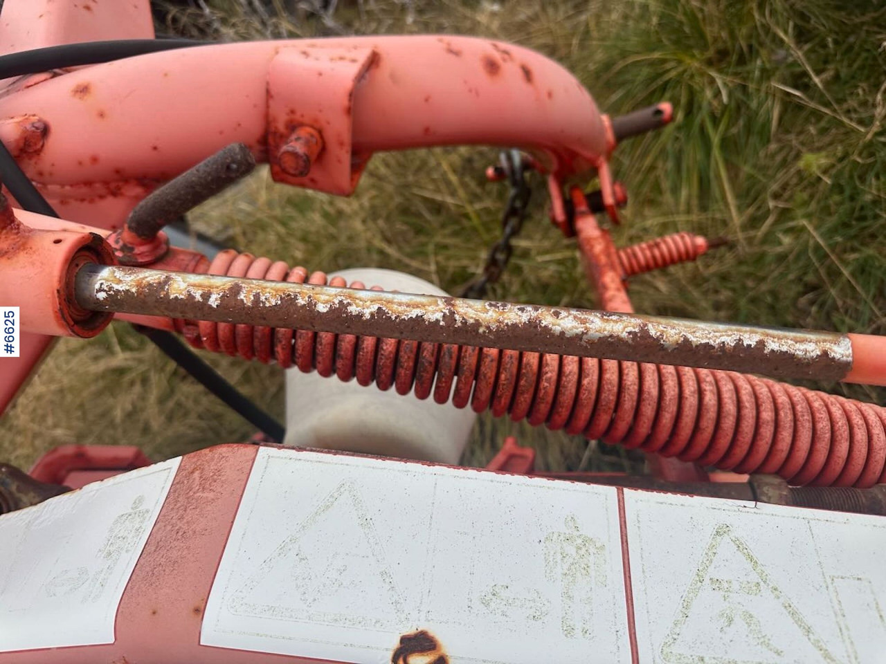 2008 Kuhn GMD 44 select Disc mower - Matériel de fenaison: photos 5 2008 Kuhn GMD 44 select Disc mower - Matériel de fenaison: photos 5