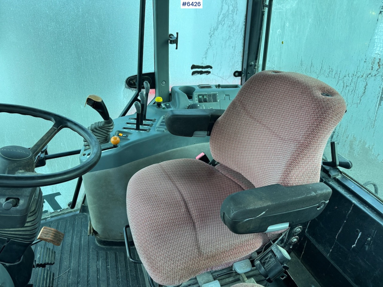 Tracteur agricole 2010 McCormick MC130 Low hours!: photos 17