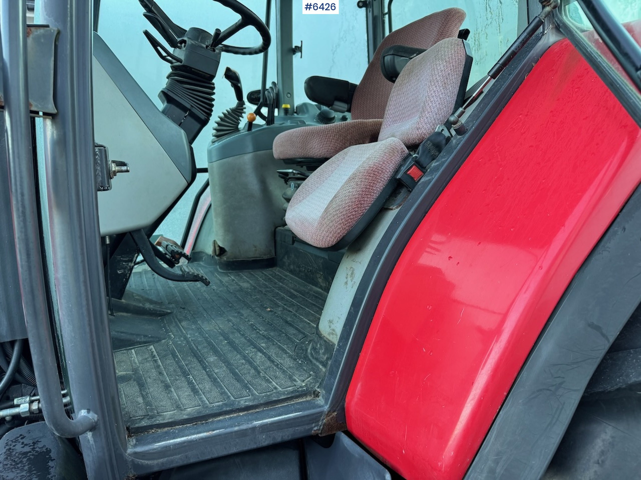 Tracteur agricole 2010 McCormick MC130 Low hours!: photos 16