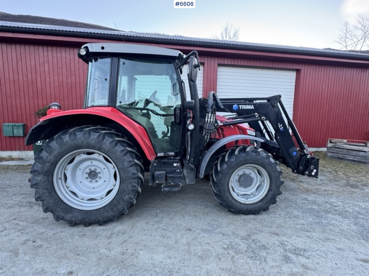 2013 Massey Ferguson 5610 Dyna-4 with front loader. SEE VIDEO! - Tracteur agricole: photos 2 2013 Massey Ferguson 5610 Dyna-4 with front loader. SEE VIDEO! - Tracteur agricole: photos 2