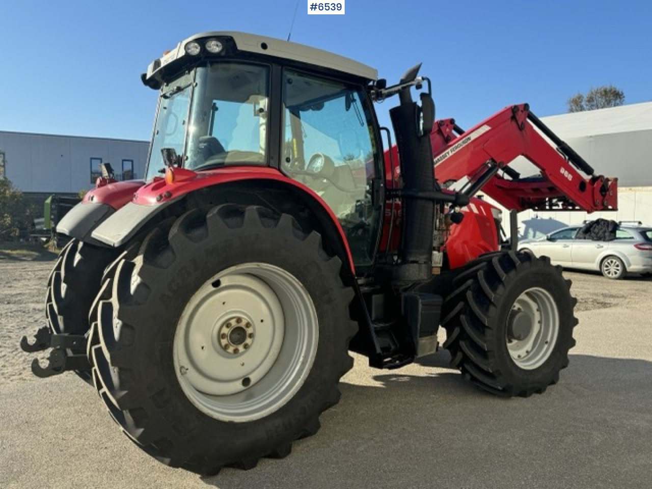 2014 Massey Ferguson MF7616 with loader and 3rd function! - Tracteur agricole: photos 3 2014 Massey Ferguson MF7616 with loader and 3rd function! - Tracteur agricole: photos 3