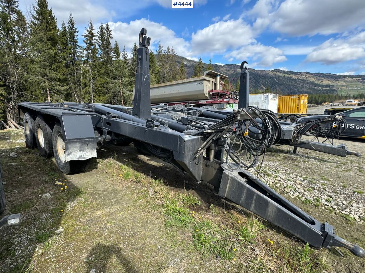 2015 Fliegl hook trailer - Remorque porte-engin surbaissée: photos 4 2015 Fliegl hook trailer - Remorque porte-engin surbaissée: photos 4