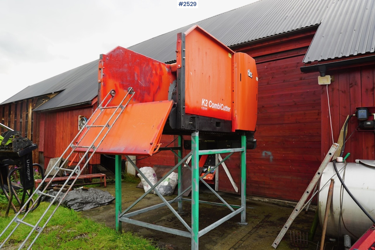 Matériel de fenaison 2015 TKS K2 CombiCutter 1600 w/side ejector