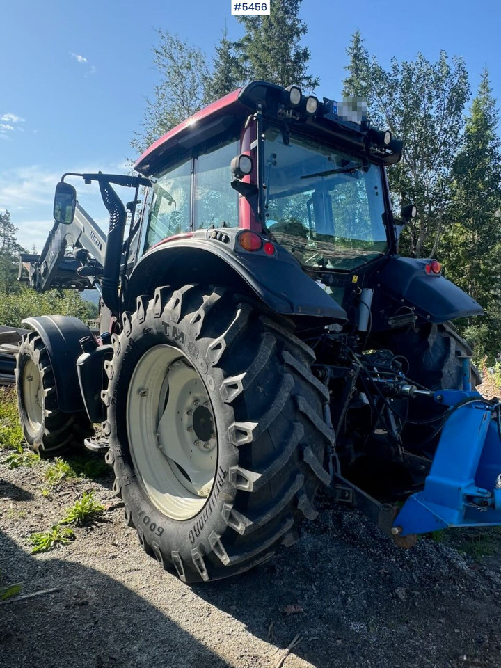2015 Valtra N123 w/ front loader - Tracteur agricole: photos 5 2015 Valtra N123 w/ front loader - Tracteur agricole: photos 5