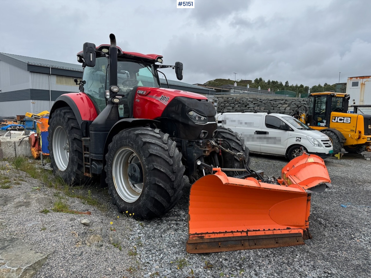 2016 Case IH Optum 300 CVX w/front hydraulics and plowing rig - Tracteur agricole: photos 3 2016 Case IH Optum 300 CVX w/front hydraulics and plowing rig - Tracteur agricole: photos 3