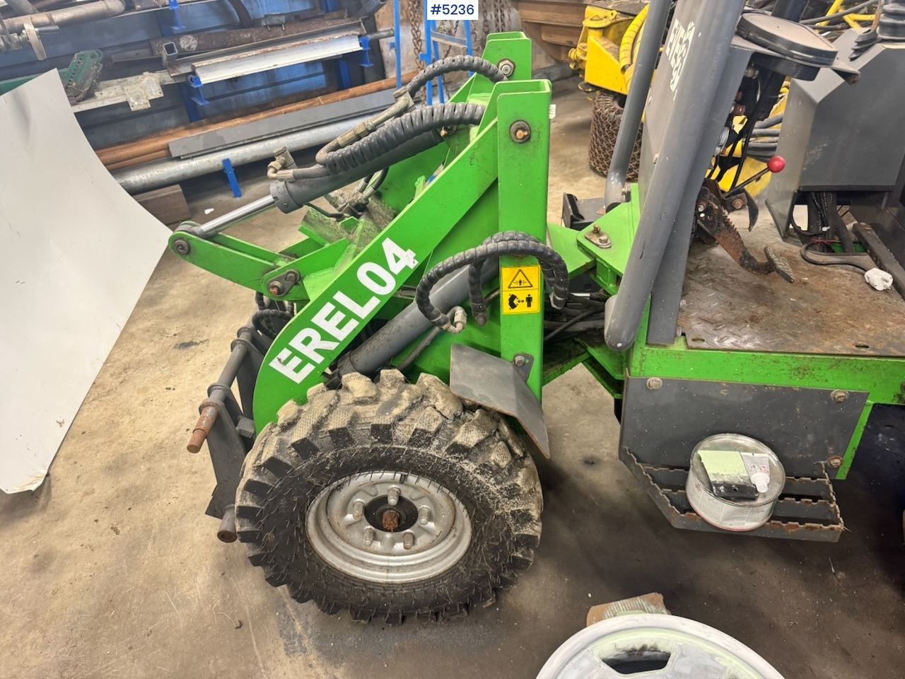 2019 Everun Erel 04 Skid Steer Loader w/ Bucket - Valet de ferme: photos 3 2019 Everun Erel 04 Skid Steer Loader w/ Bucket - Valet de ferme: photos 3