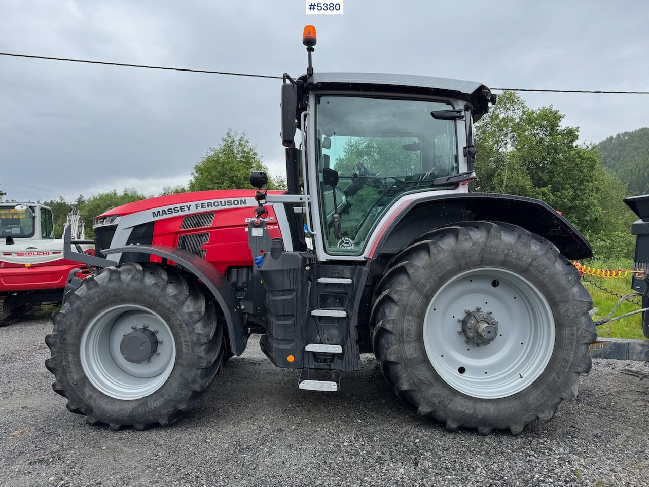 2021 Massey Ferguson 8S.265 w/ front hydraulics and front PTO. - Tracteur agricole: photos 1 2021 Massey Ferguson 8S.265 w/ front hydraulics and front PTO. - Tracteur agricole: photos 1