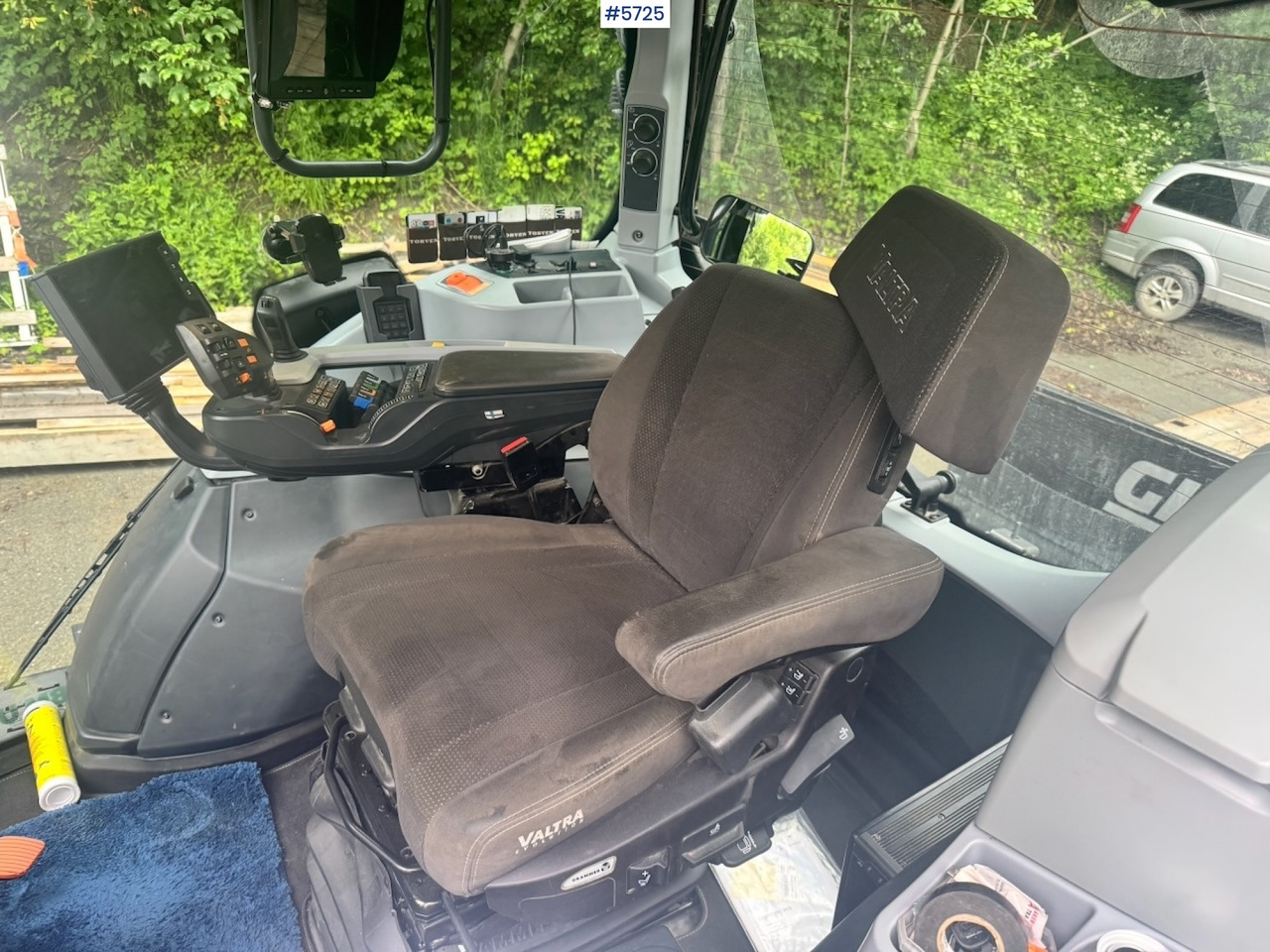 2022 Valtra N175 4x4 w/ Front loader, Hydraulics, Bucket and Pallet forks. Overhauled. - Tracteur agricole: photos 5 2022 Valtra N175 4x4 w/ Front loader, Hydraulics, Bucket and Pallet forks. Overhauled. - Tracteur agricole: photos 5