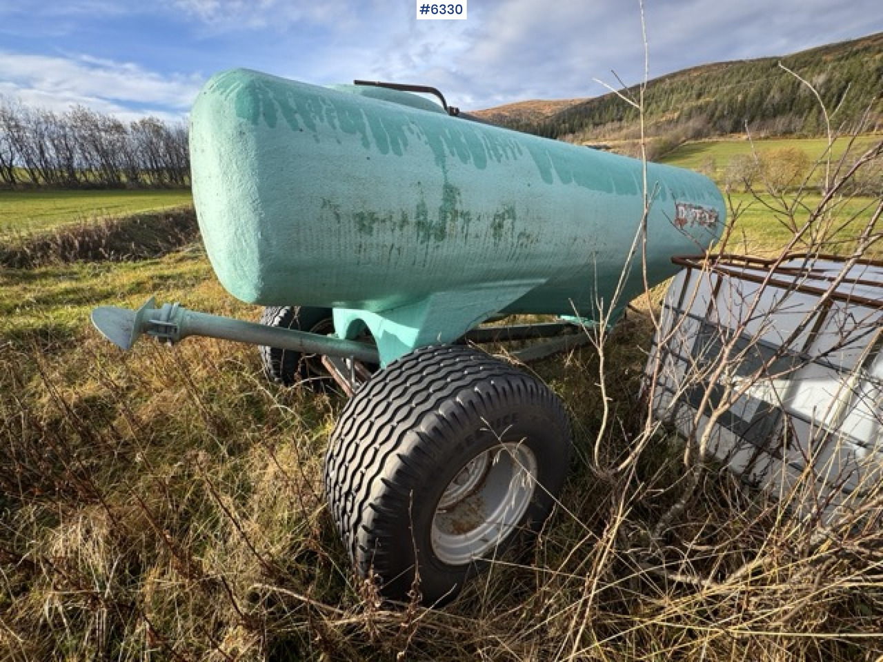 Doff X 3,500-liter manure spreader - Tonne à lisier: photos 1 Doff X 3,500-liter manure spreader - Tonne à lisier: photos 1