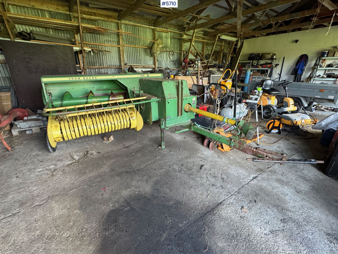 John Deere 336 Square baler. - Matériel de fenaison: photos 1 John Deere 336 Square baler. - Matériel de fenaison: photos 1