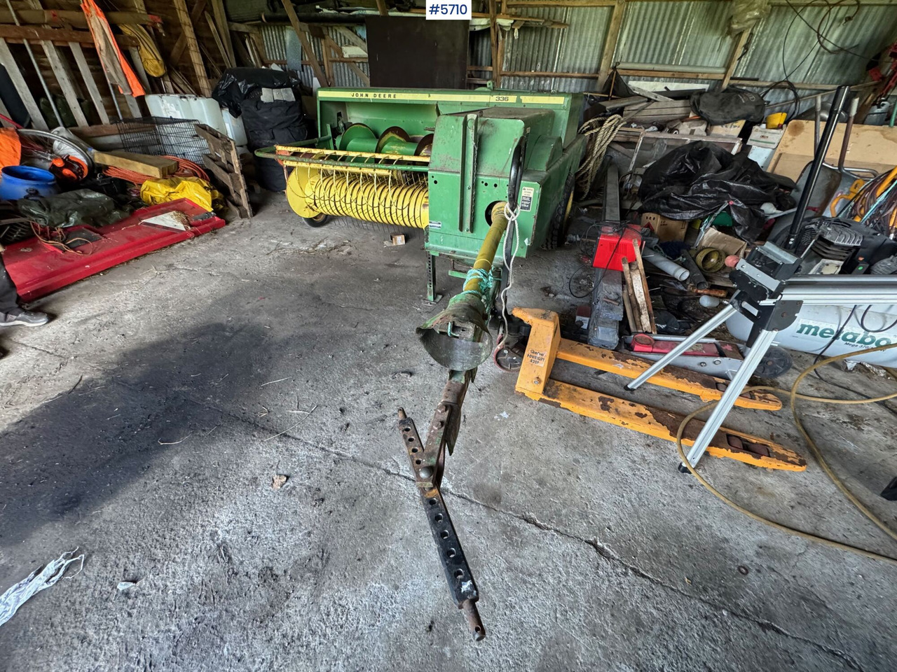 John Deere 336 Square baler. - Matériel de fenaison: photos 2 John Deere 336 Square baler. - Matériel de fenaison: photos 2