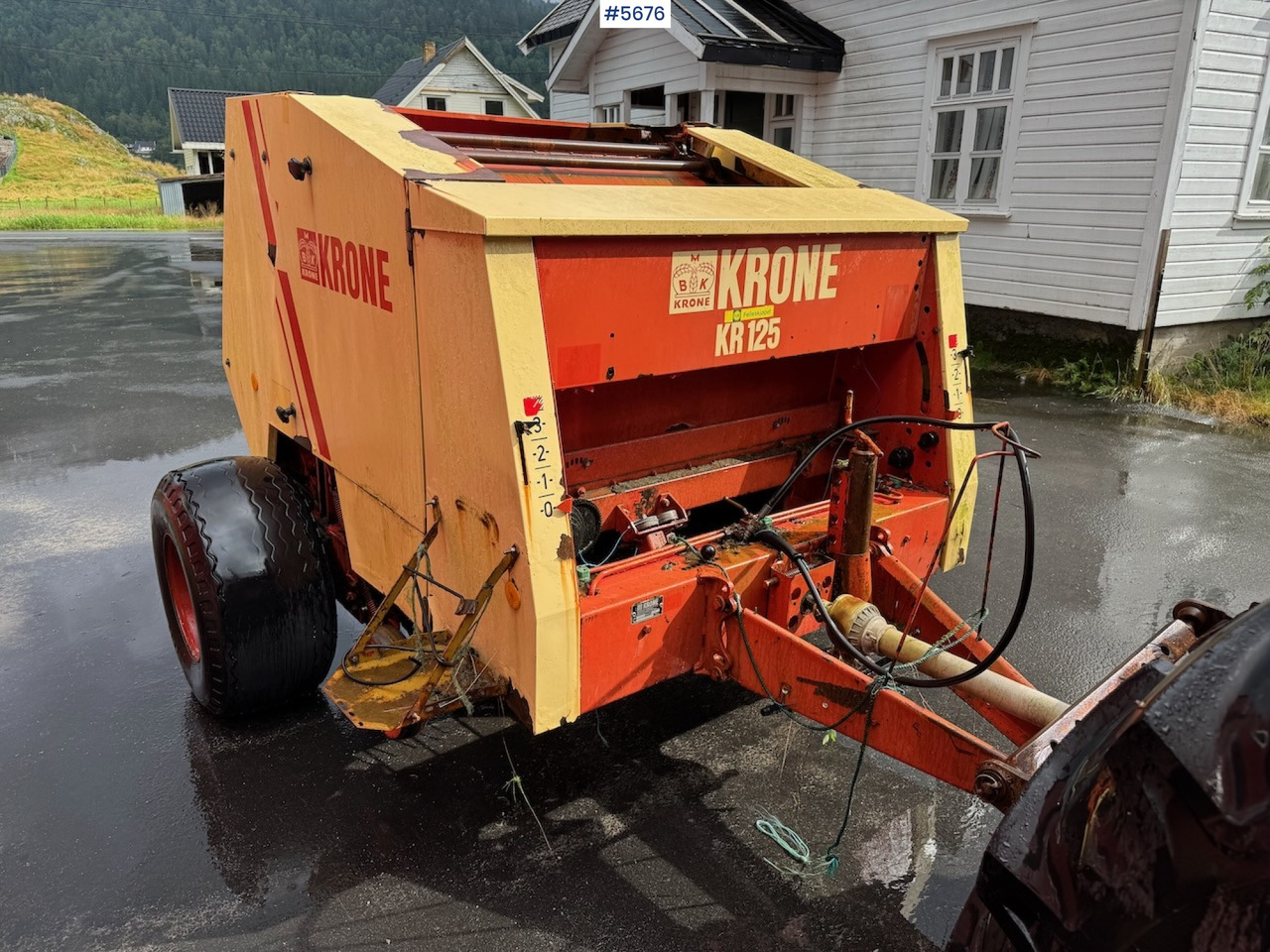 Krone KR 125 Round Baler - Matériel de fenaison: photos 1 Krone KR 125 Round Baler - Matériel de fenaison: photos 1