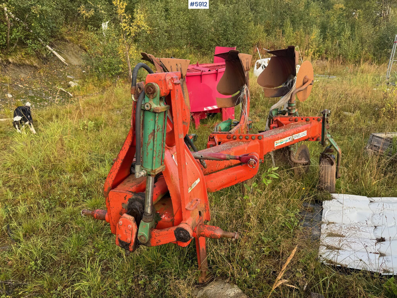 Kverneland 3-furrow reversible plough - Outils du sol: photos 5 Kverneland 3-furrow reversible plough - Outils du sol: photos 5