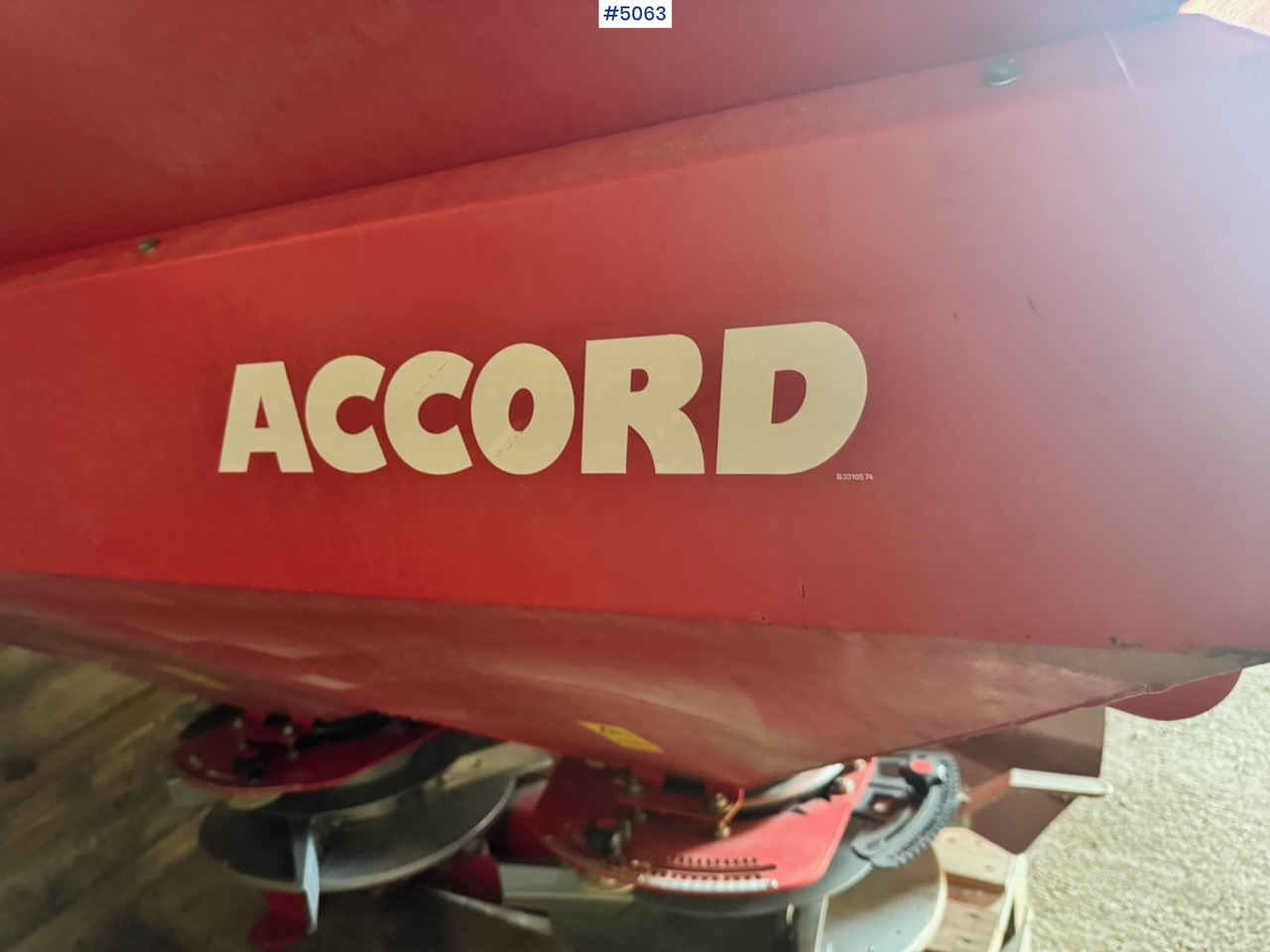 Distributeur d'engrais Kverneland Accord Fertilizer spreader: photos 8