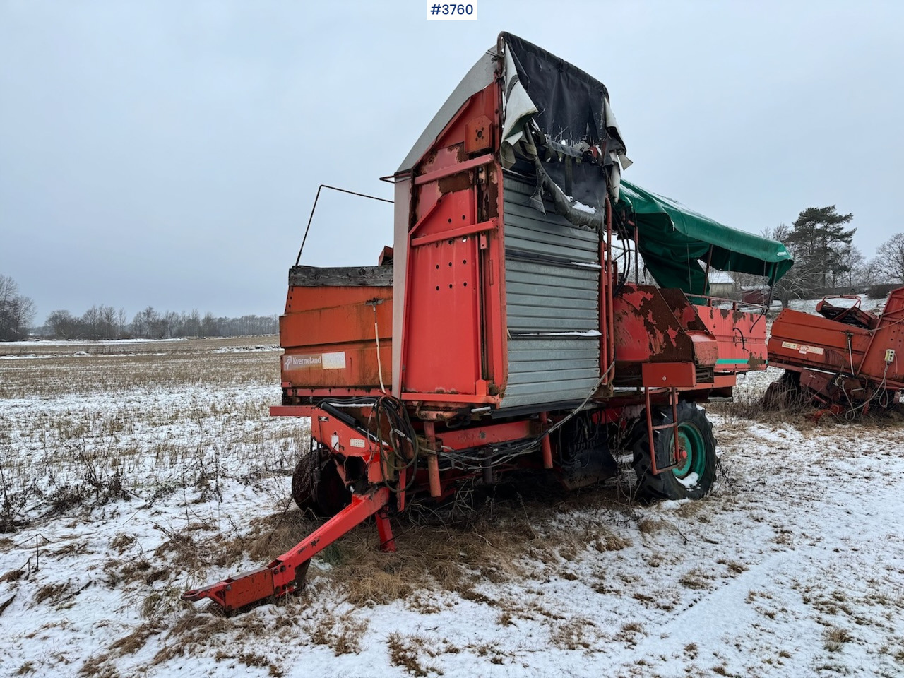Kverneland N2100 Potetopptaker with Kverneland desmantling machine. - Arracheuse de pommes de terre: photos 2 Kverneland N2100 Potetopptaker with Kverneland desmantling machine. - Arracheuse de pommes de terre: photos 2