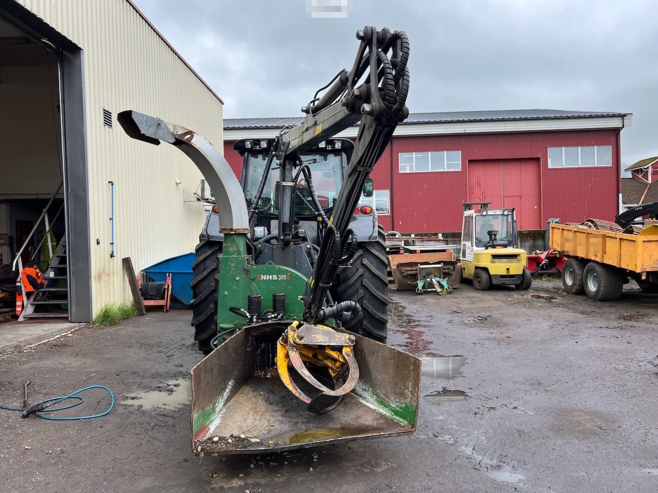Matériel forestier 2015 NHS 300E chipper and 2015 Junkkari P4169 Crane: photos 9
