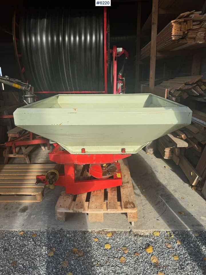 Rauch Komet ZS800 - Distributeur d'engrais: photos 3 Rauch Komet ZS800 - Distributeur d'engrais: photos 3