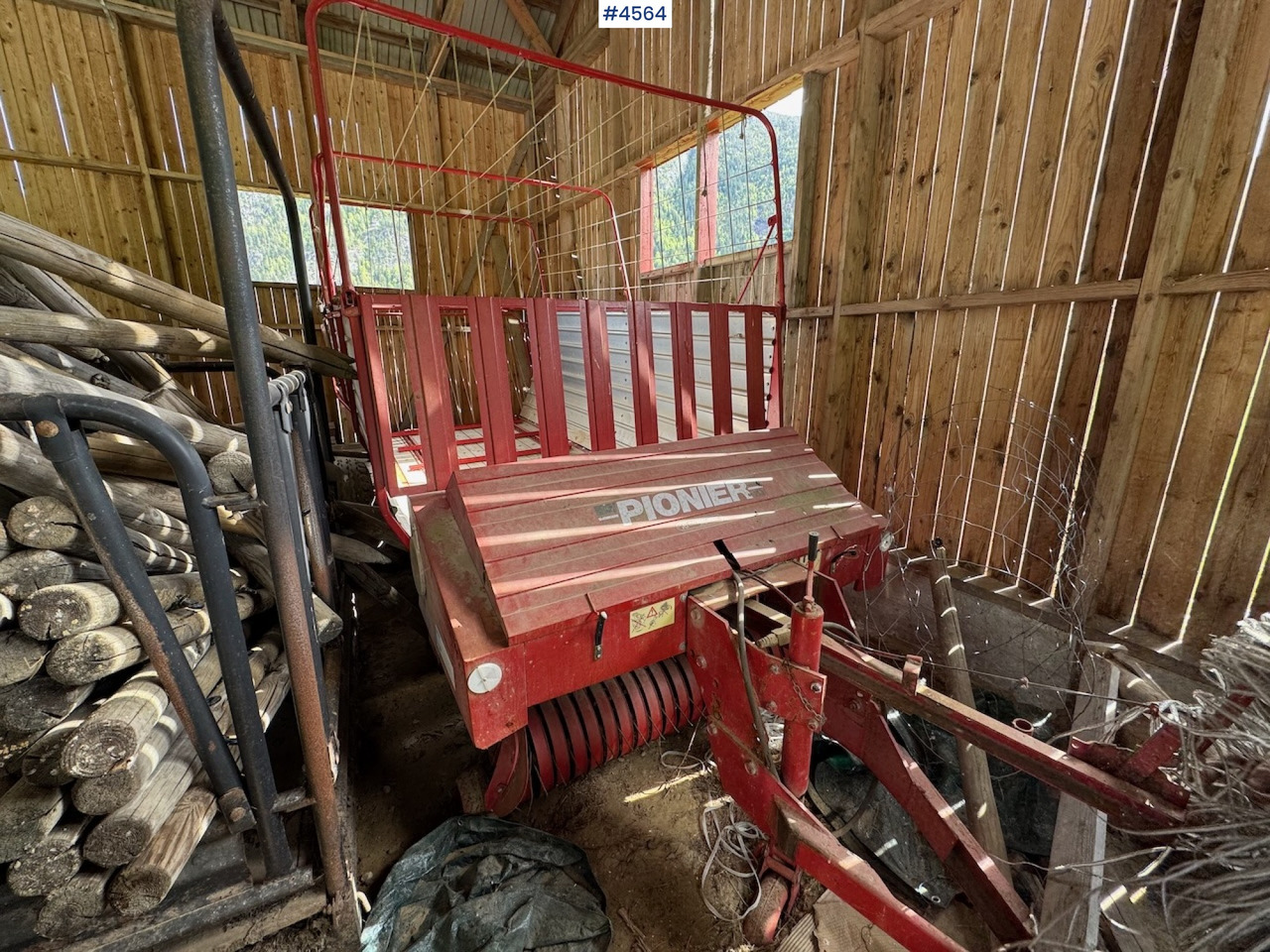 Sip Pioneer 20 N Loader - Matériel de fenaison: photos 1 Sip Pioneer 20 N Loader - Matériel de fenaison: photos 1