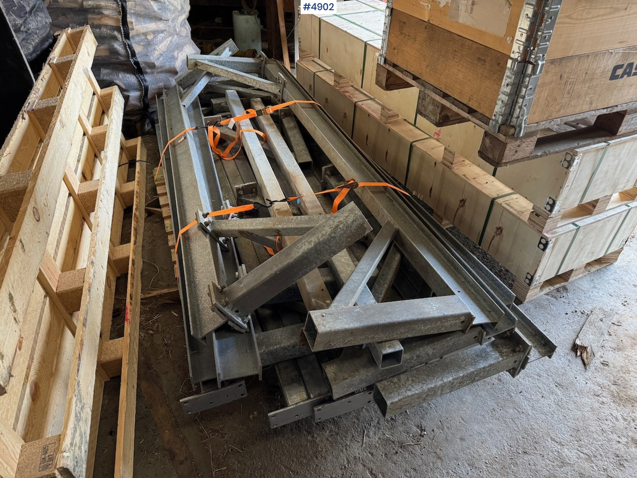 Stands, rails, and trolleys for TKS Apetitt feed wagon. - Matériel d'élevage: photos 4 Stands, rails, and trolleys for TKS Apetitt feed wagon. - Matériel d'élevage: photos 4