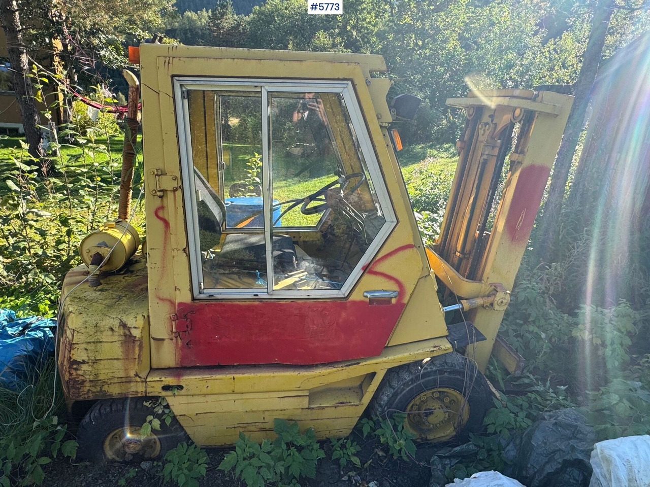 Toyota 02-3FD25 Truck. Repair object - Chariot élévateur: photos 1 Toyota 02-3FD25 Truck. Repair object - Chariot élévateur: photos 1