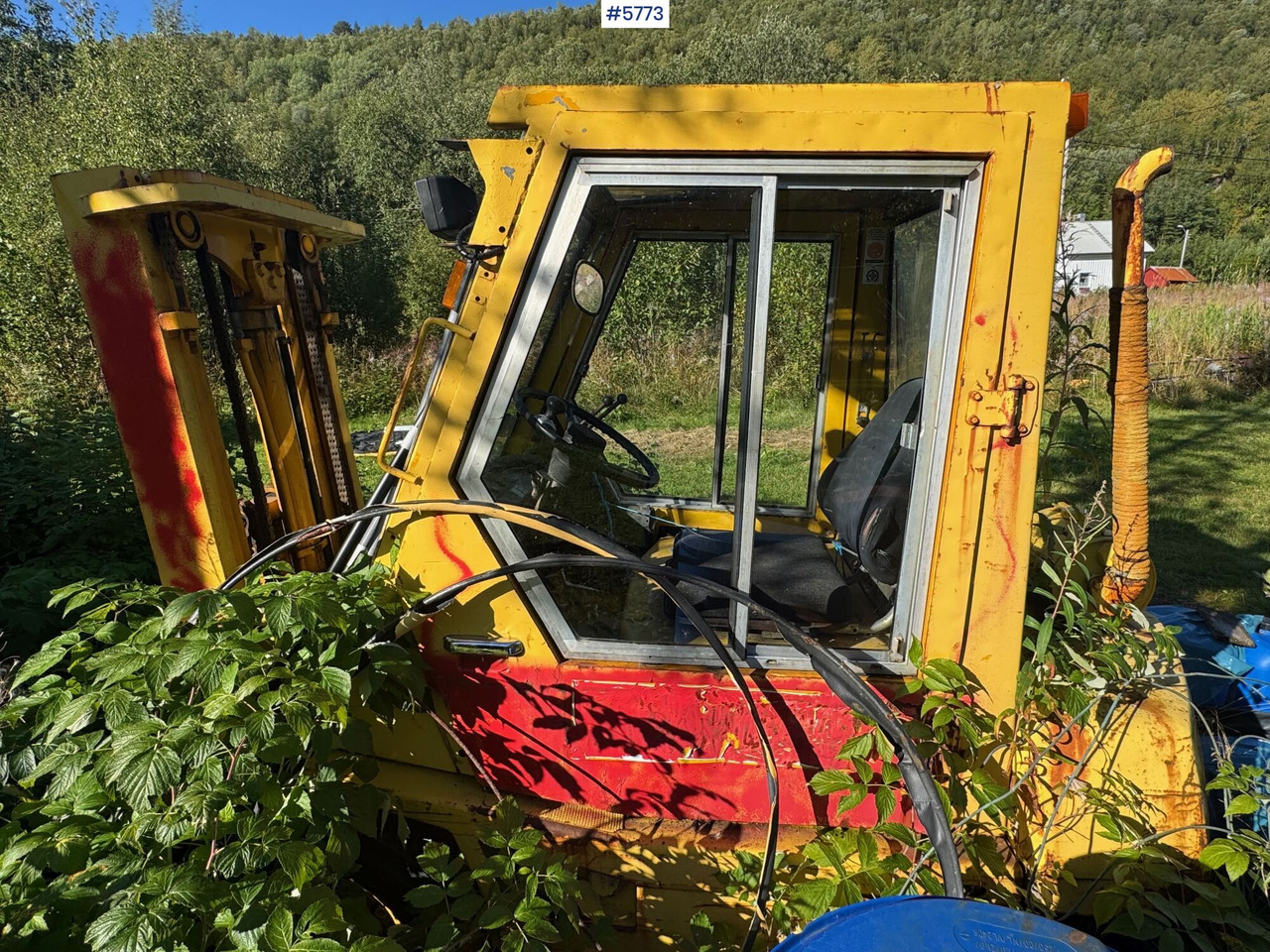 Toyota 02-3FD25 Truck. Repair object - Chariot élévateur: photos 5 Toyota 02-3FD25 Truck. Repair object - Chariot élévateur: photos 5