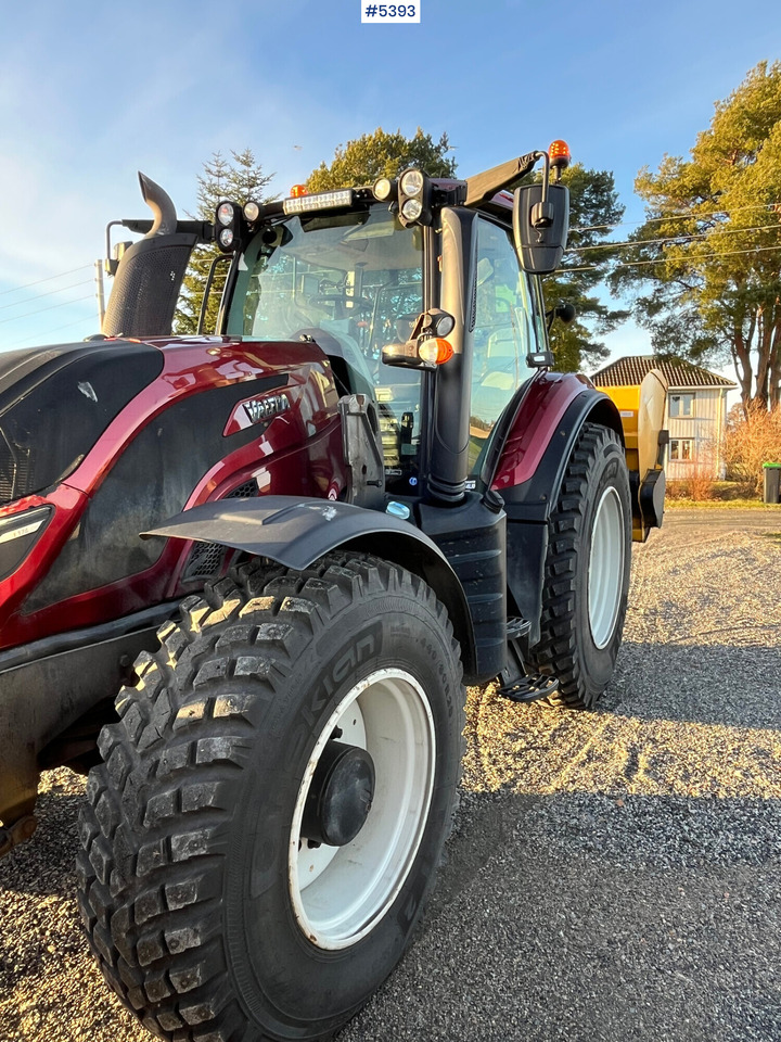 Valtra T 174 E Twintrac Tractor - Tracteur agricole: photos 1 Valtra T 174 E Twintrac Tractor - Tracteur agricole: photos 1
