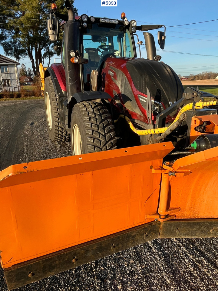 Valtra T 174 E Twintrac Tractor - Tracteur agricole: photos 4 Valtra T 174 E Twintrac Tractor - Tracteur agricole: photos 4