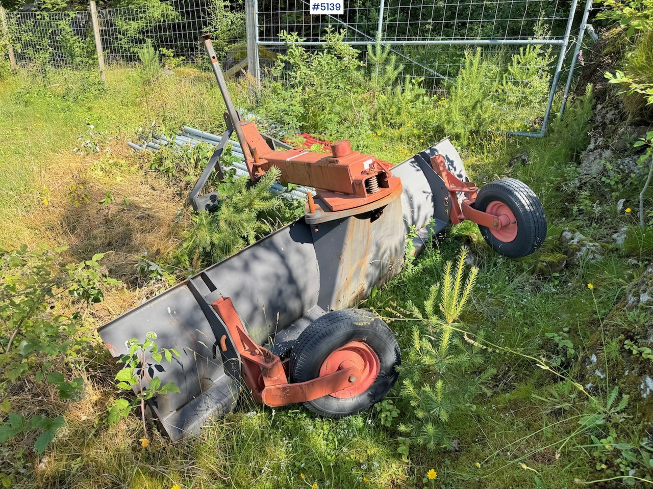 1998 Dalen plowshares - Véhicule de voirie/ Spécial: photos 4 1998 Dalen plowshares - Véhicule de voirie/ Spécial: photos 4