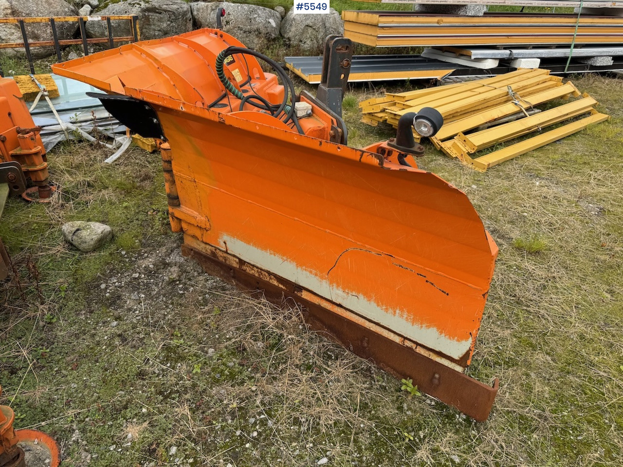 Padagas SSVL 32 - Véhicule de voirie/ Spécial: photos 1 Padagas SSVL 32 - Véhicule de voirie/ Spécial: photos 1