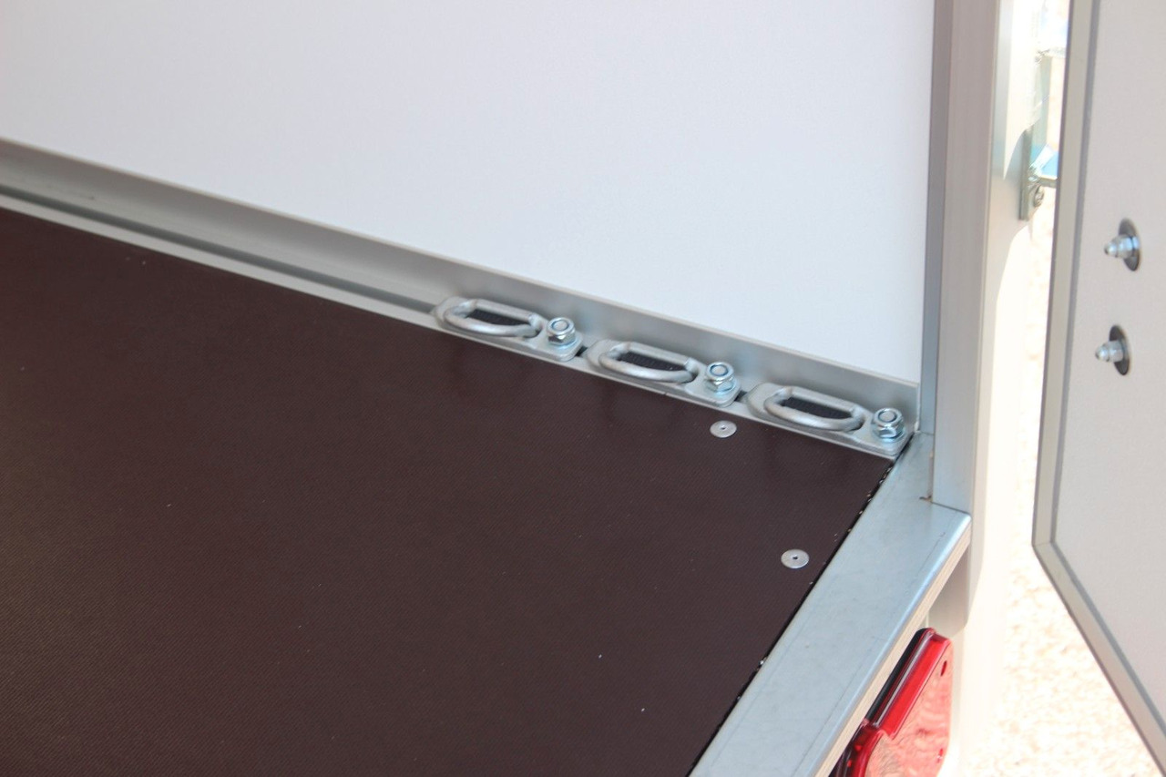 Humbaur HK 132513-15P Überfahrwand Kofferanhänger Flex - Remorque fourgon: photos 5 Humbaur HK 132513-15P Überfahrwand Kofferanhänger Flex - Remorque fourgon: photos 5