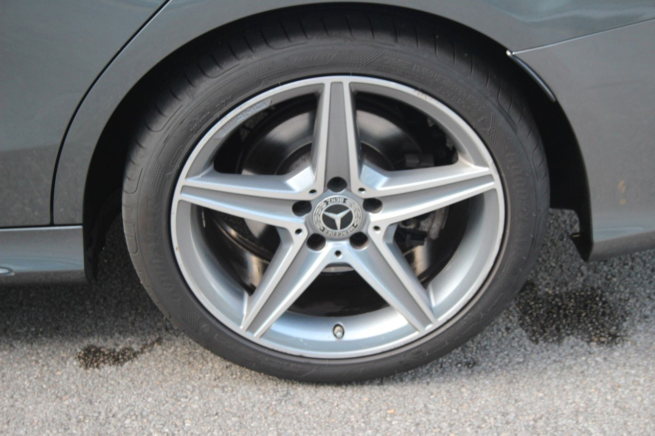 Mercedes-Benz C 220d T BlueTec AMG LED ACC LEDER - Voiture break: photos 5 Mercedes-Benz C 220d T BlueTec AMG LED ACC LEDER - Voiture break: photos 5