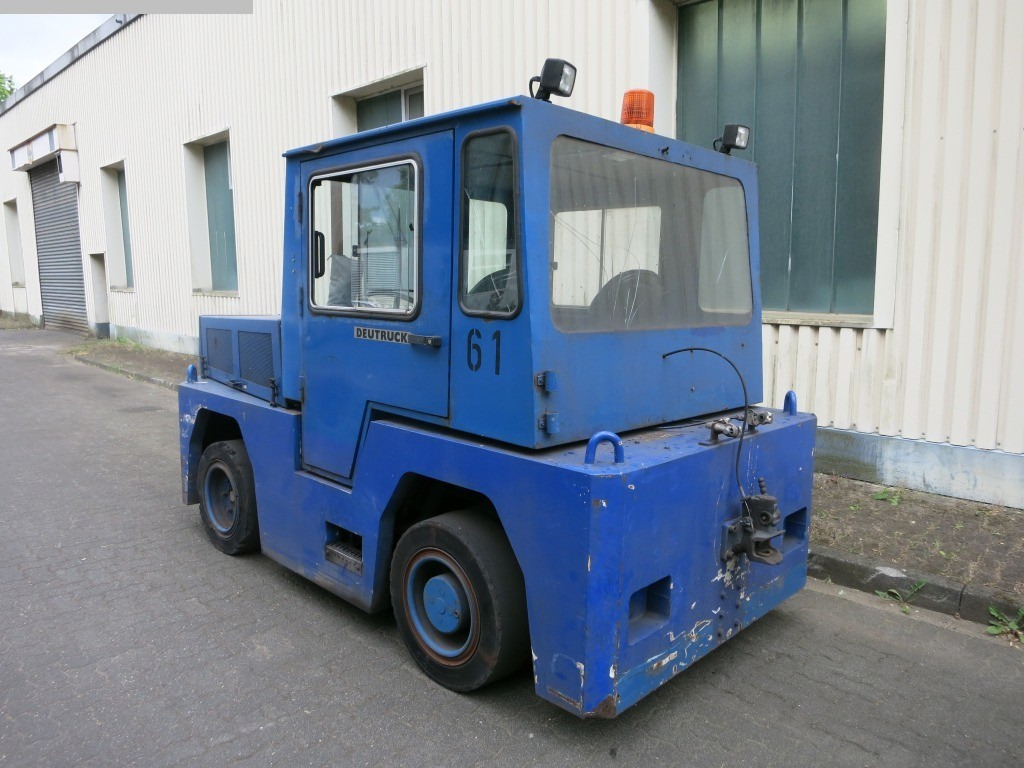 Deutruck DD120 - Tracteur à bagages: photos 2 Deutruck DD120 - Tracteur à bagages: photos 2