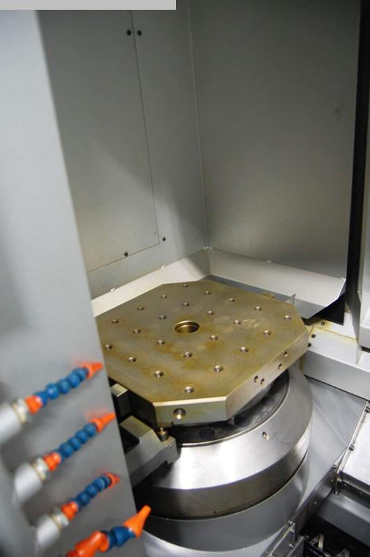 TOYODA Lineam III - Centre d'usinage: photos 4 TOYODA Lineam III - Centre d'usinage: photos 4