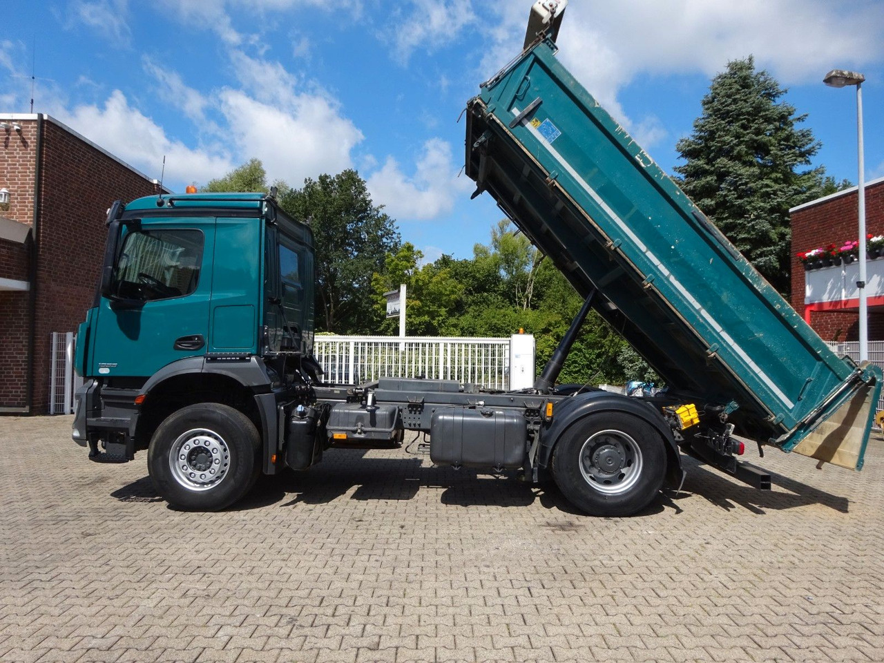 Mercedes-Benz 1833 Actros MEILLER 3Skipper 4x2 - Camion benne: photos 2 Mercedes-Benz 1833 Actros MEILLER 3Skipper 4x2 - Camion benne: photos 2