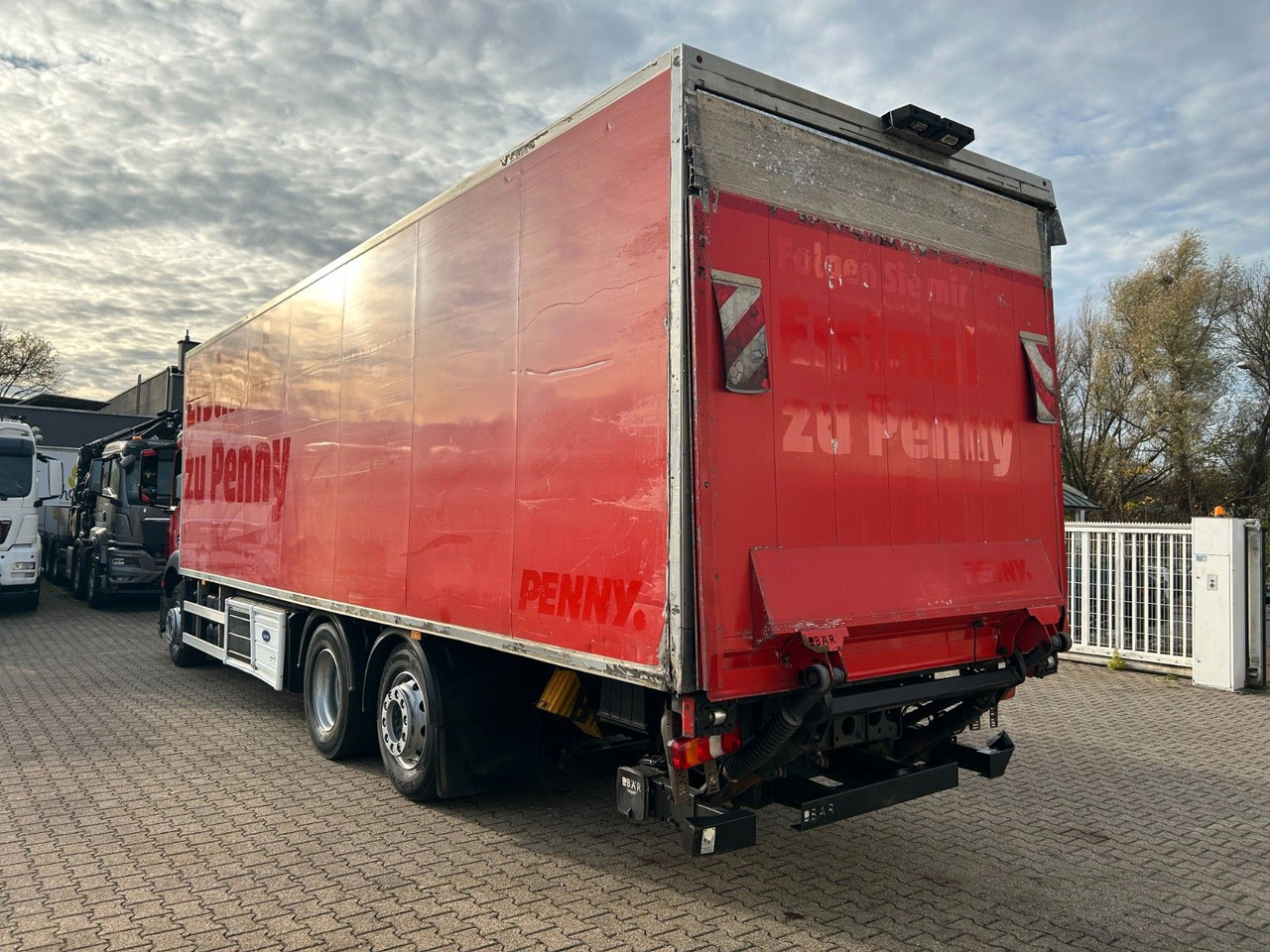 Mercedes-Benz 2636 Antos Kühlkoffer +BÄR LBW 3x im Bestand - Camion frigorifique: photos 4 Mercedes-Benz 2636 Antos Kühlkoffer +BÄR LBW 3x im Bestand - Camion frigorifique: photos 4