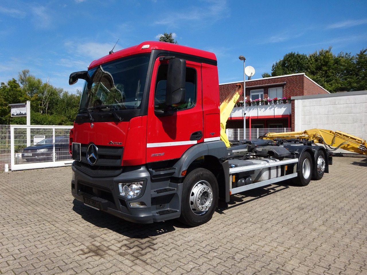 Mercedes-Benz Antos 2532 MEILLER Abroller Lift+Lenkachse 6x2 - Camion ampliroll: photos 3 Mercedes-Benz Antos 2532 MEILLER Abroller Lift+Lenkachse 6x2 - Camion ampliroll: photos 3