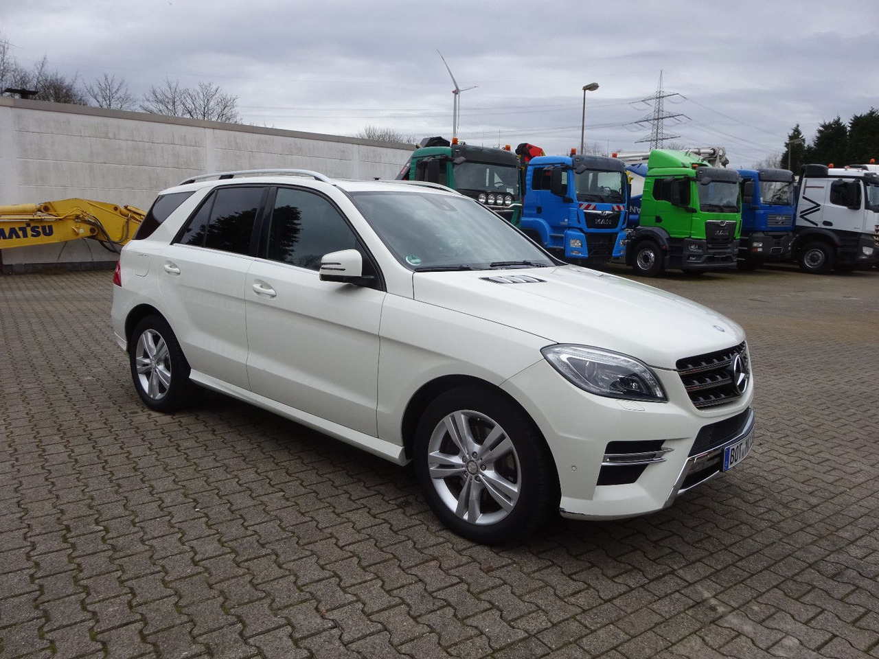 Mercedes-Benz ML 350 CDI BlueTec Mercedes-Benz ML 350 CDI BlueTec. AMG Paket - SUV: photos 1 Mercedes-Benz ML 350 CDI BlueTec Mercedes-Benz ML 350 CDI BlueTec. AMG Paket - SUV: photos 1