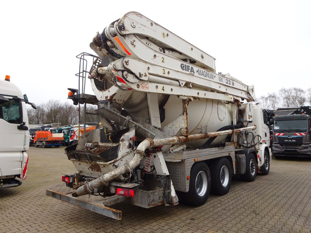 Scania PUMI CIFA 32 Meter 4 Knick. Scania PUMI CIFA 32 Meter 4 Knick. - Camion pompe: photos 3 Scania PUMI CIFA 32 Meter 4 Knick. Scania PUMI CIFA 32 Meter 4 Knick. - Camion pompe: photos 3