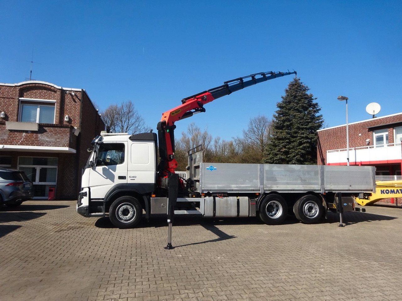 Volvo FMX 540 Pritsche + PK 33002 Kran 6x2 - Camion grue: photos 5 Volvo FMX 540 Pritsche + PK 33002 Kran 6x2 - Camion grue: photos 5