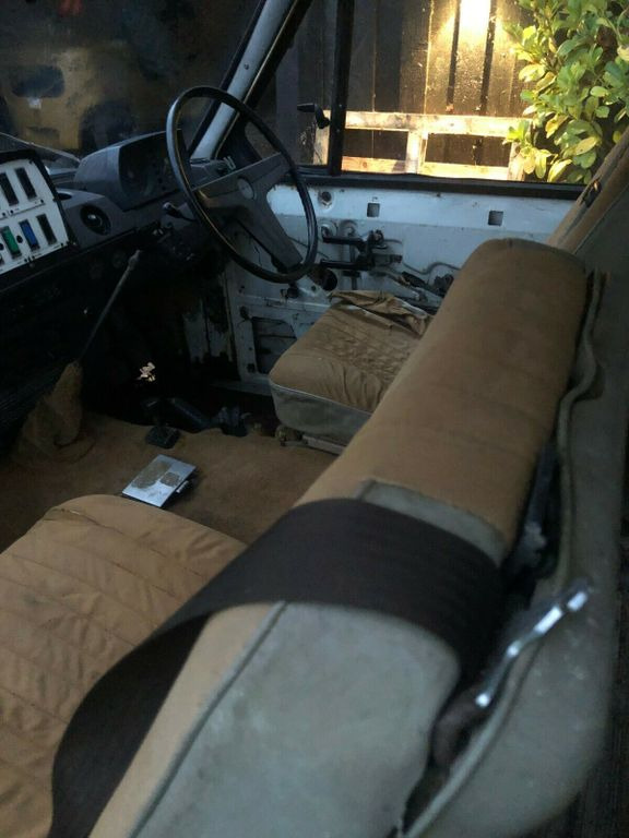 Land Rover Range Rover Classic Ambulance V8 *2900 brutto* - Ambulance: photos 4 Land Rover Range Rover Classic Ambulance V8 *2900 brutto* - Ambulance: photos 4
