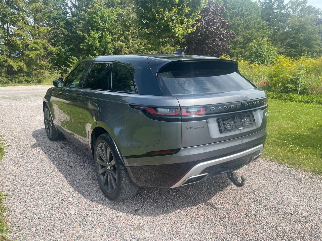 Land Rover Range Rover Velar R-Dynamic 3.0D 4WD Land Rover Velar R-Dynamic 3.0D 4WD *LKW zullasung: 2 sitze - SUV: photos 4 Land Rover Range Rover Velar R-Dynamic 3.0D 4WD Land Rover Velar R-Dynamic 3.0D 4WD *LKW zullasung: 2 sitze - SUV: photos 4